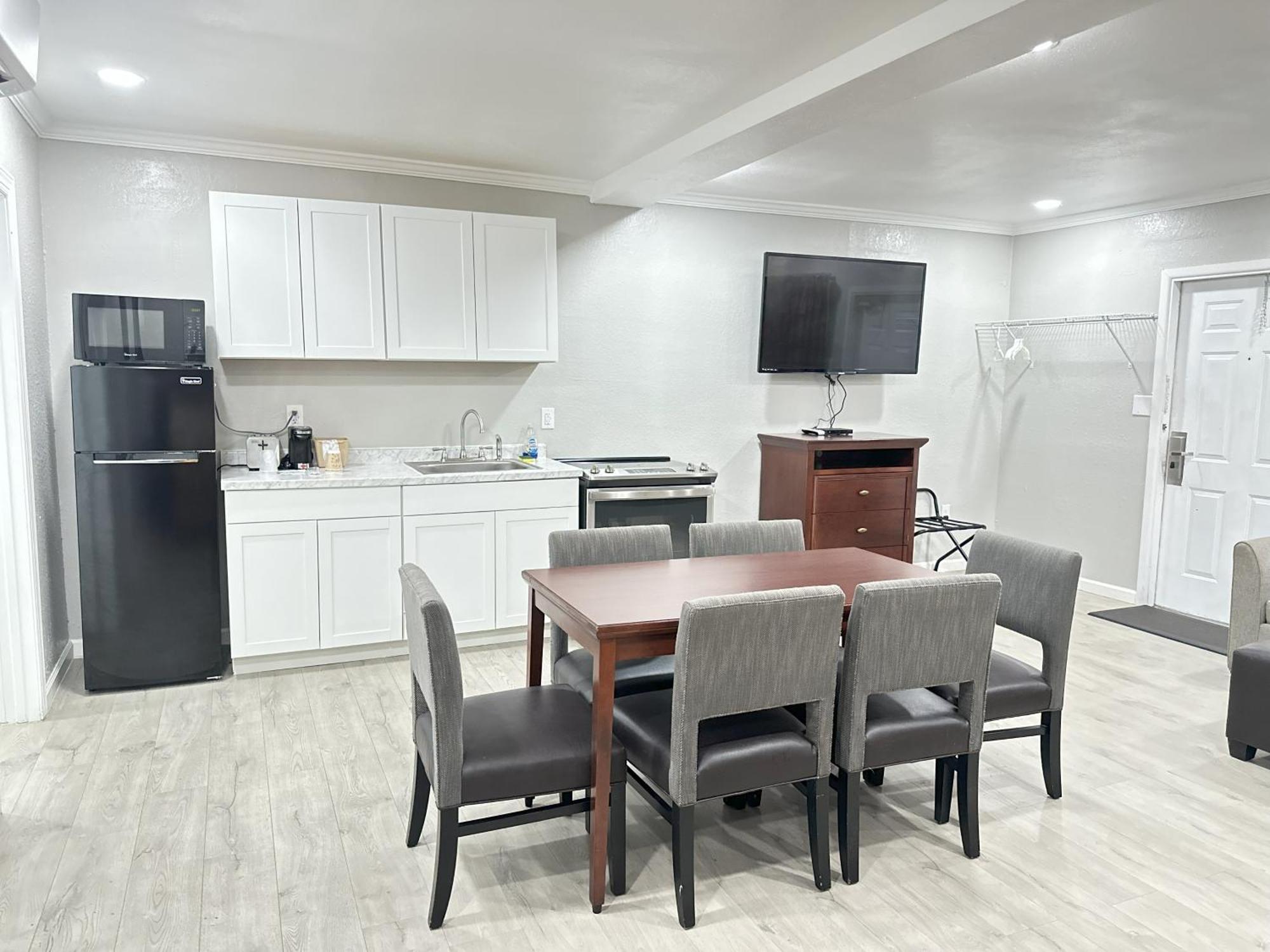 Sunshine Inn & Suites Venice, Florida Venice Gardens Bagian luar foto