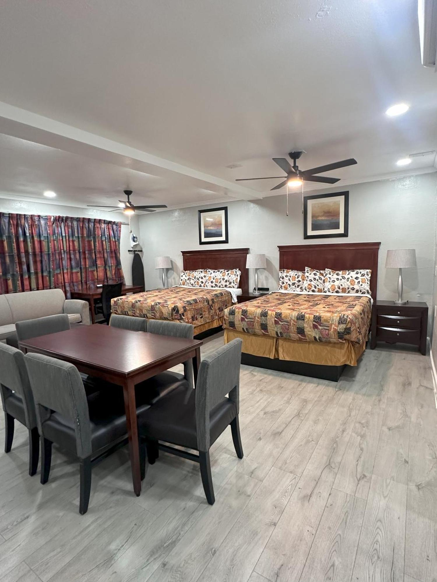 Sunshine Inn & Suites Venice, Florida Venice Gardens Bagian luar foto