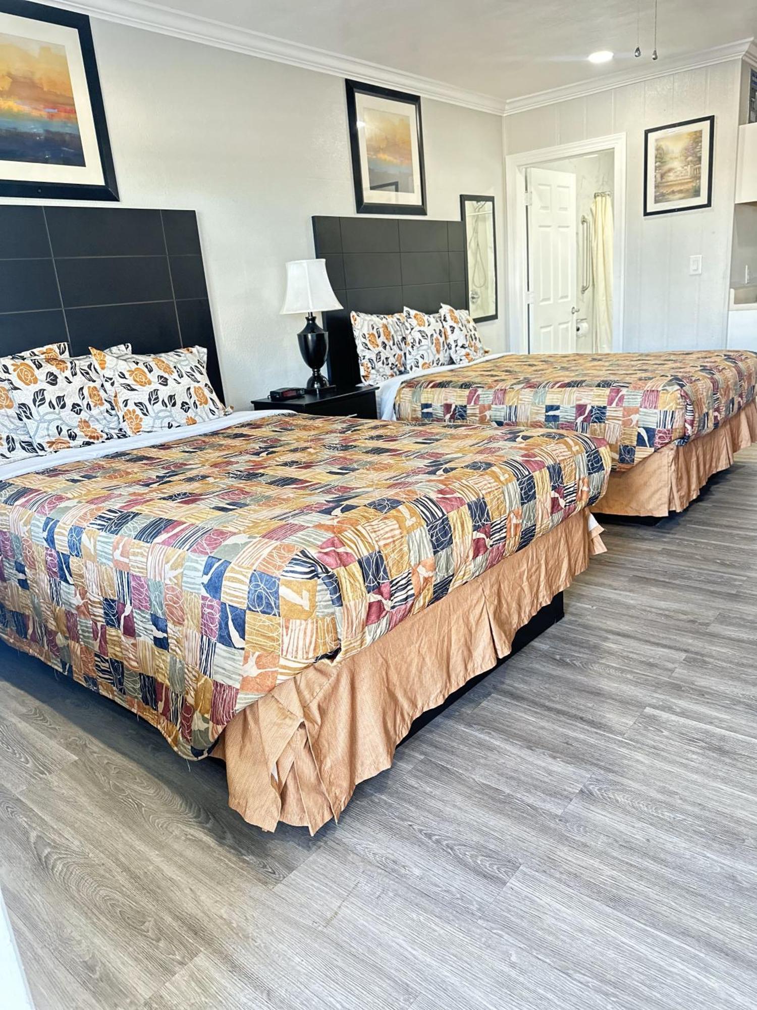 Sunshine Inn & Suites Venice, Florida Venice Gardens Bagian luar foto