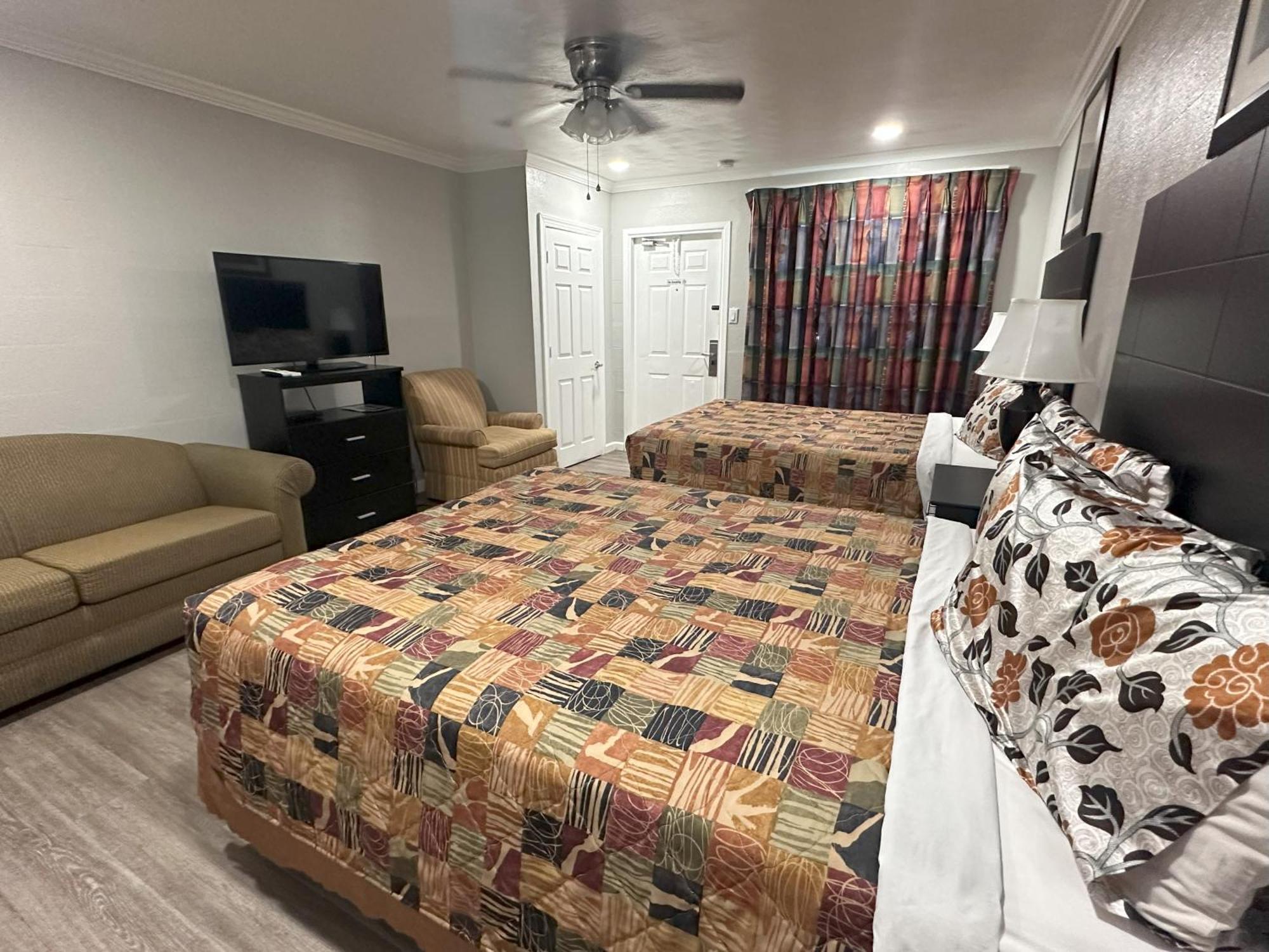 Sunshine Inn & Suites Venice, Florida Venice Gardens Bagian luar foto