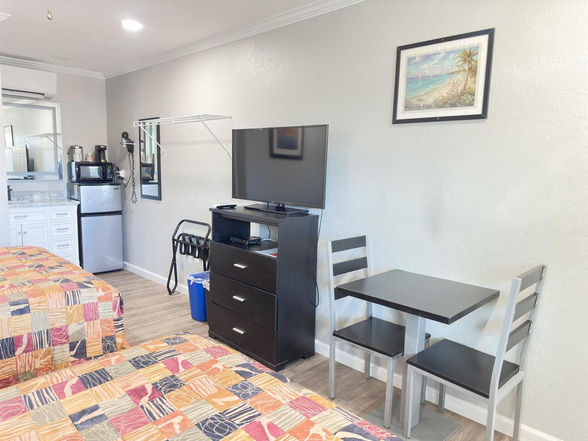 Sunshine Inn & Suites Venice, Florida Venice Gardens Bagian luar foto