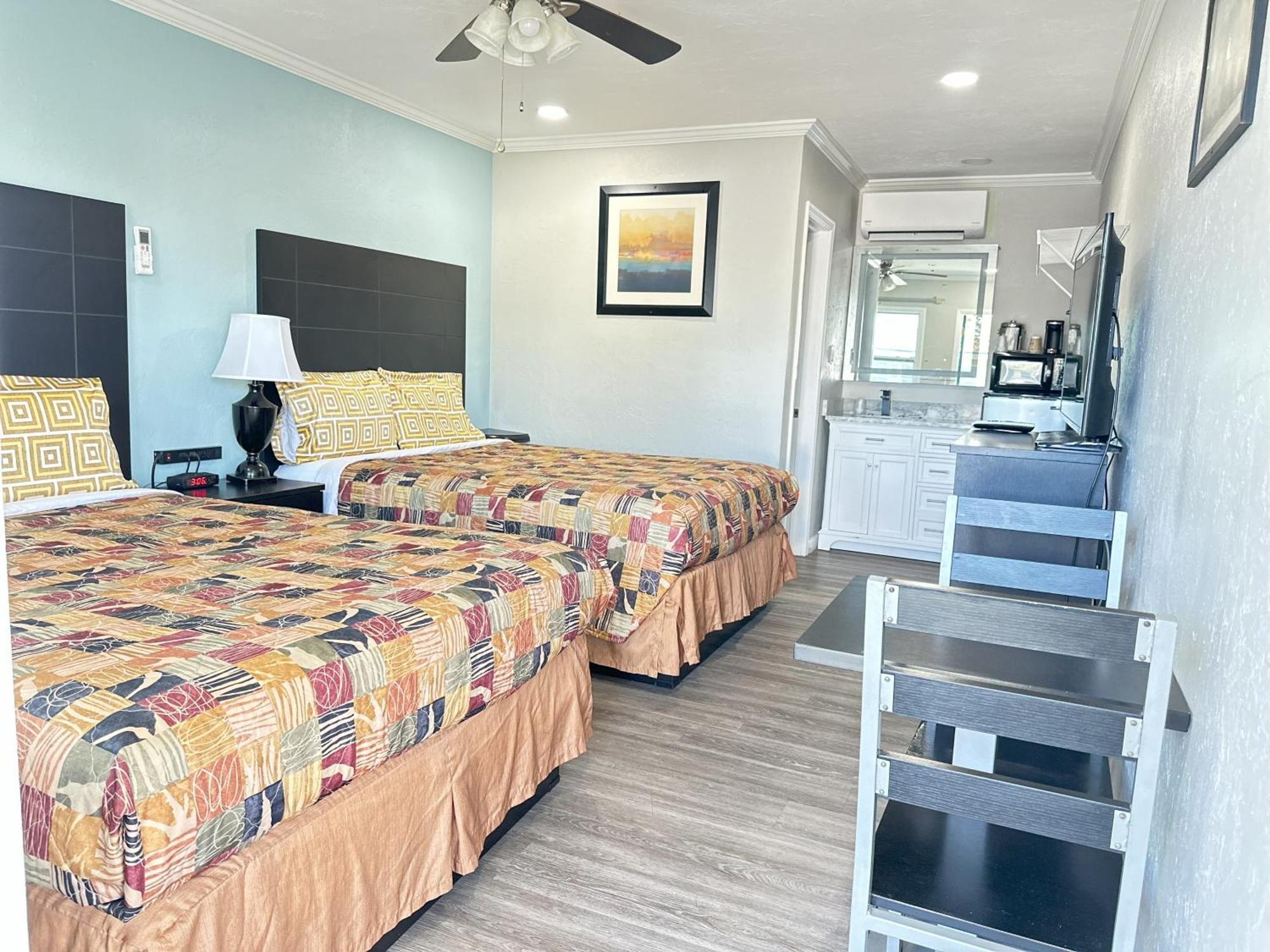 Sunshine Inn & Suites Venice, Florida Venice Gardens Bagian luar foto