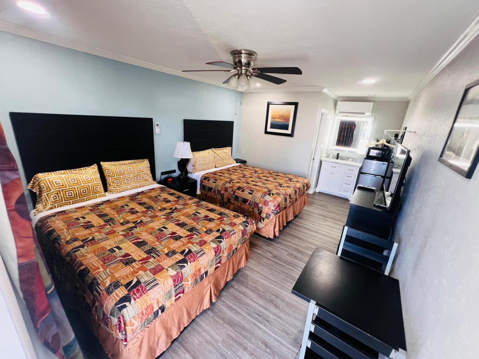 Sunshine Inn & Suites Venice, Florida Venice Gardens Bagian luar foto