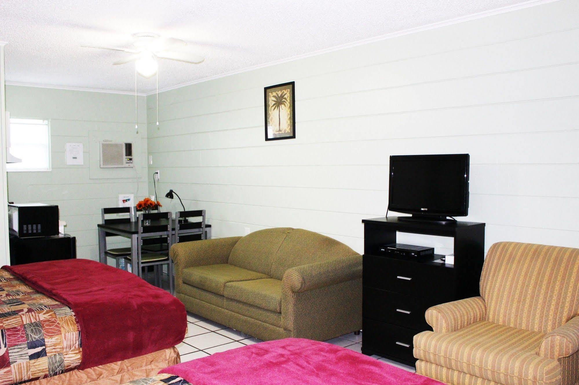 Sunshine Inn & Suites Venice, Florida Venice Gardens Bagian luar foto