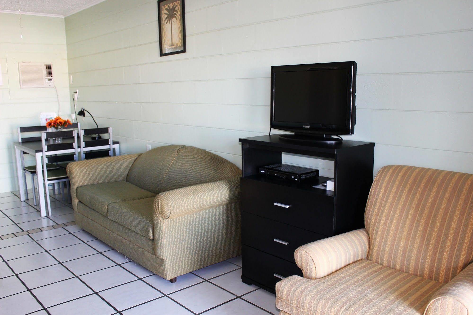 Sunshine Inn & Suites Venice, Florida Venice Gardens Bagian luar foto
