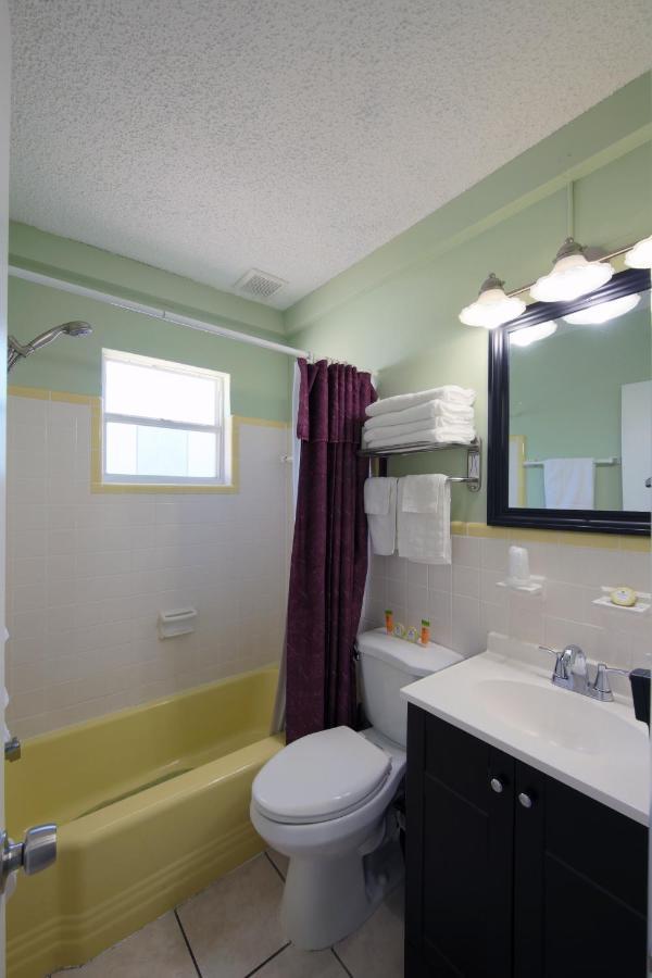 Sunshine Inn & Suites Venice, Florida Venice Gardens Bagian luar foto